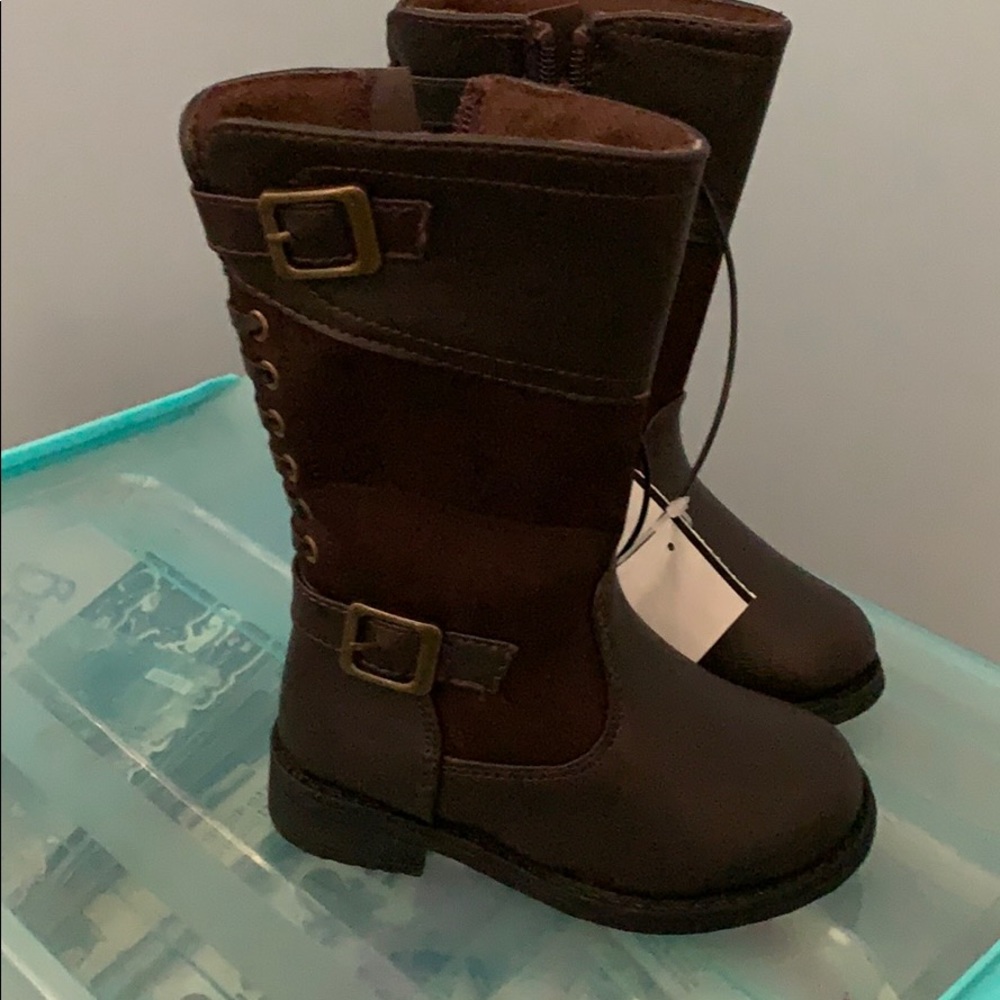 Little girl zip boots